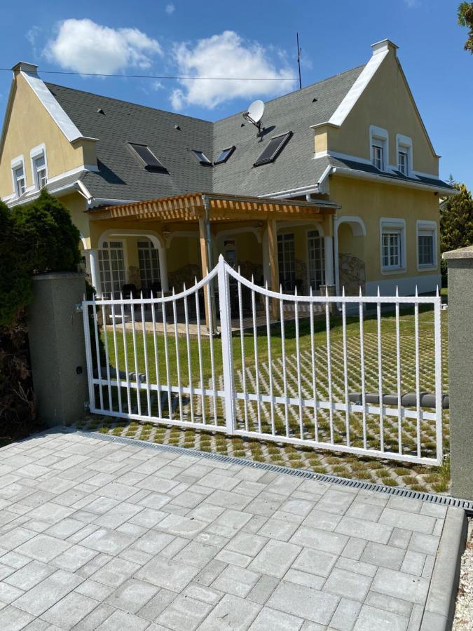 Pacsirta Apartman 伦蒂 外观 照片