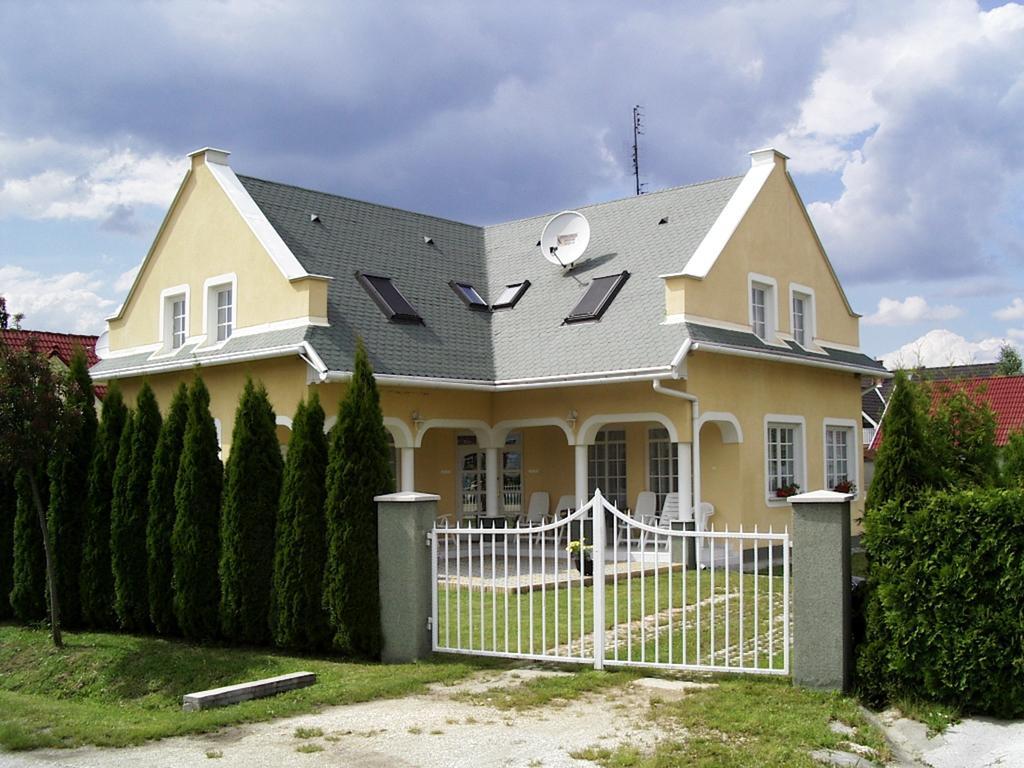 Pacsirta Apartman 伦蒂 客房 照片