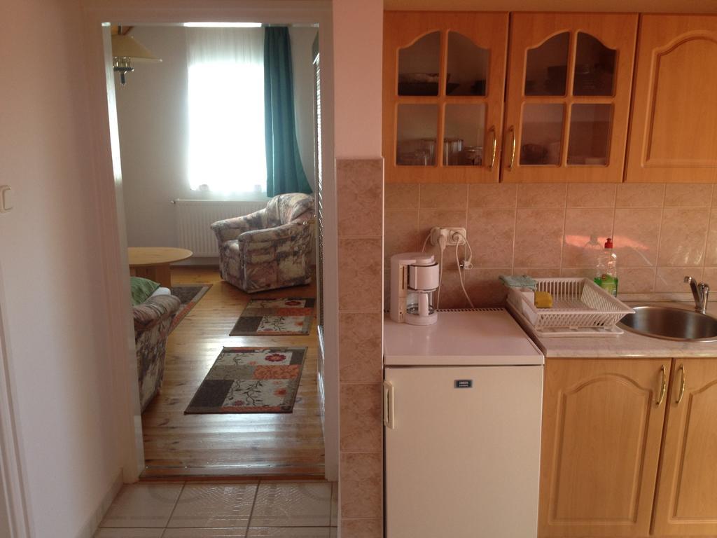 Pacsirta Apartman 伦蒂 外观 照片