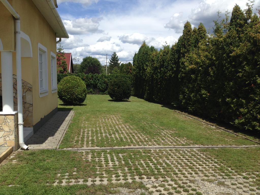 Pacsirta Apartman 伦蒂 外观 照片