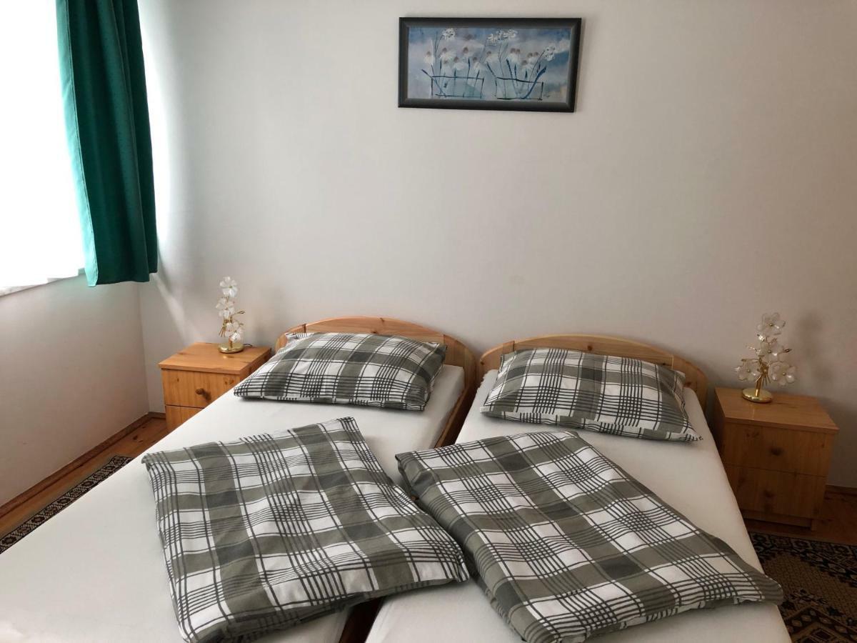 Pacsirta Apartman 伦蒂 外观 照片